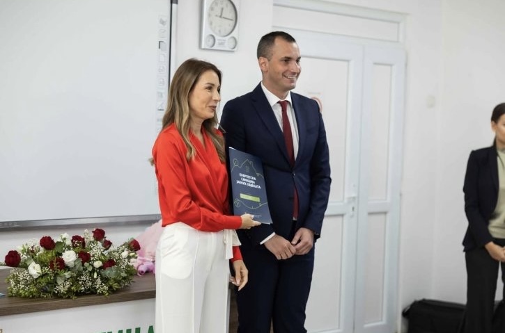 министарка рударства и енергетике Дубравка Ђедовић Хандановић и председник општине Љиг Миломир Старчевић